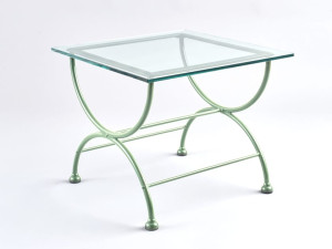 Квадратный садовый столик