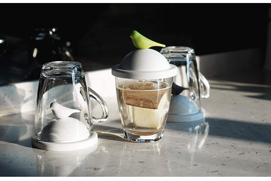 QL10300-WH-BK Чашка с крышкой sparrow, белая с черным Qualy  - Вид №2