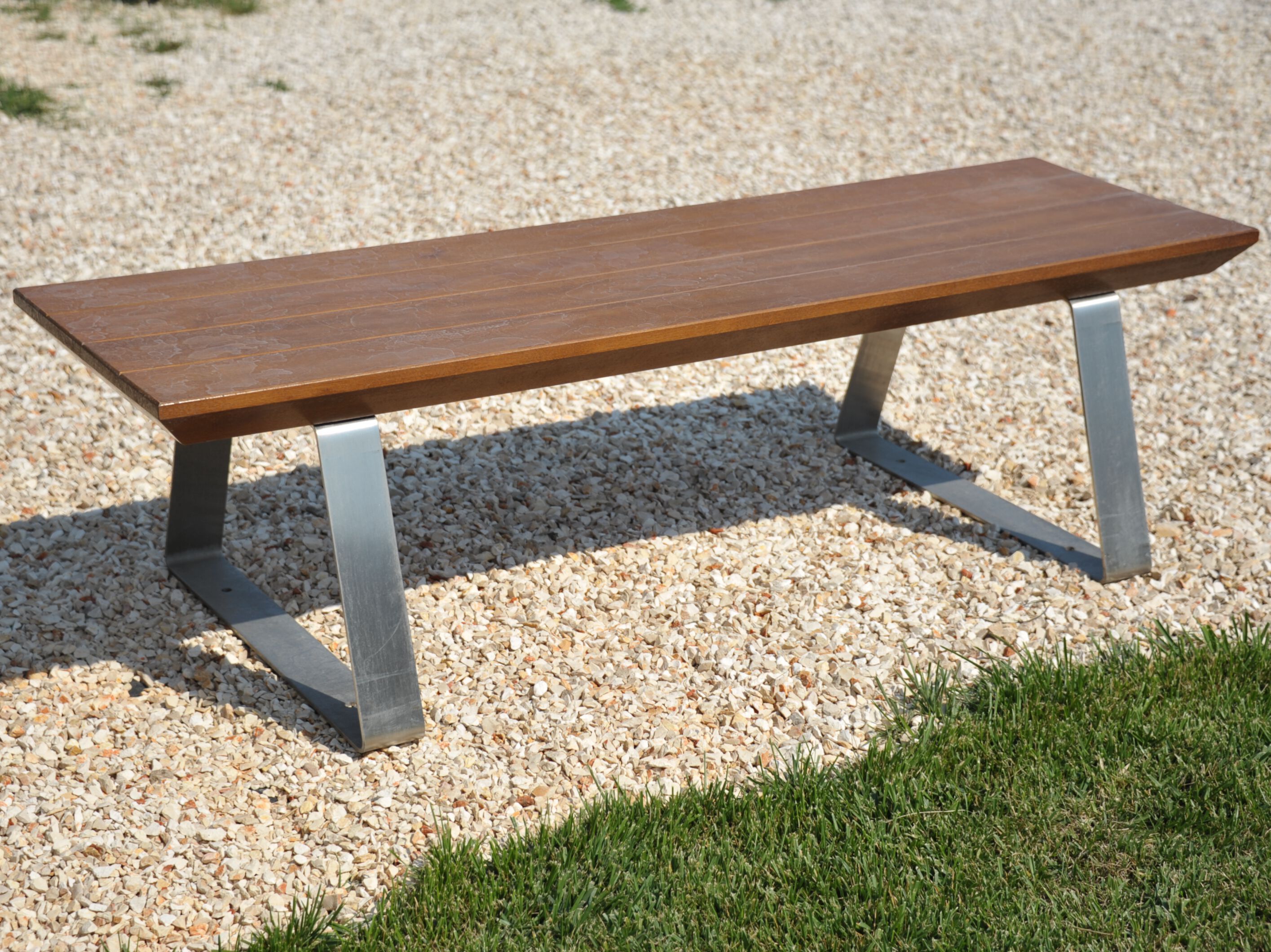Стальная и деревянная скамья без спинки Viscio Urban Design ARCH-00036609 - Вид №1
