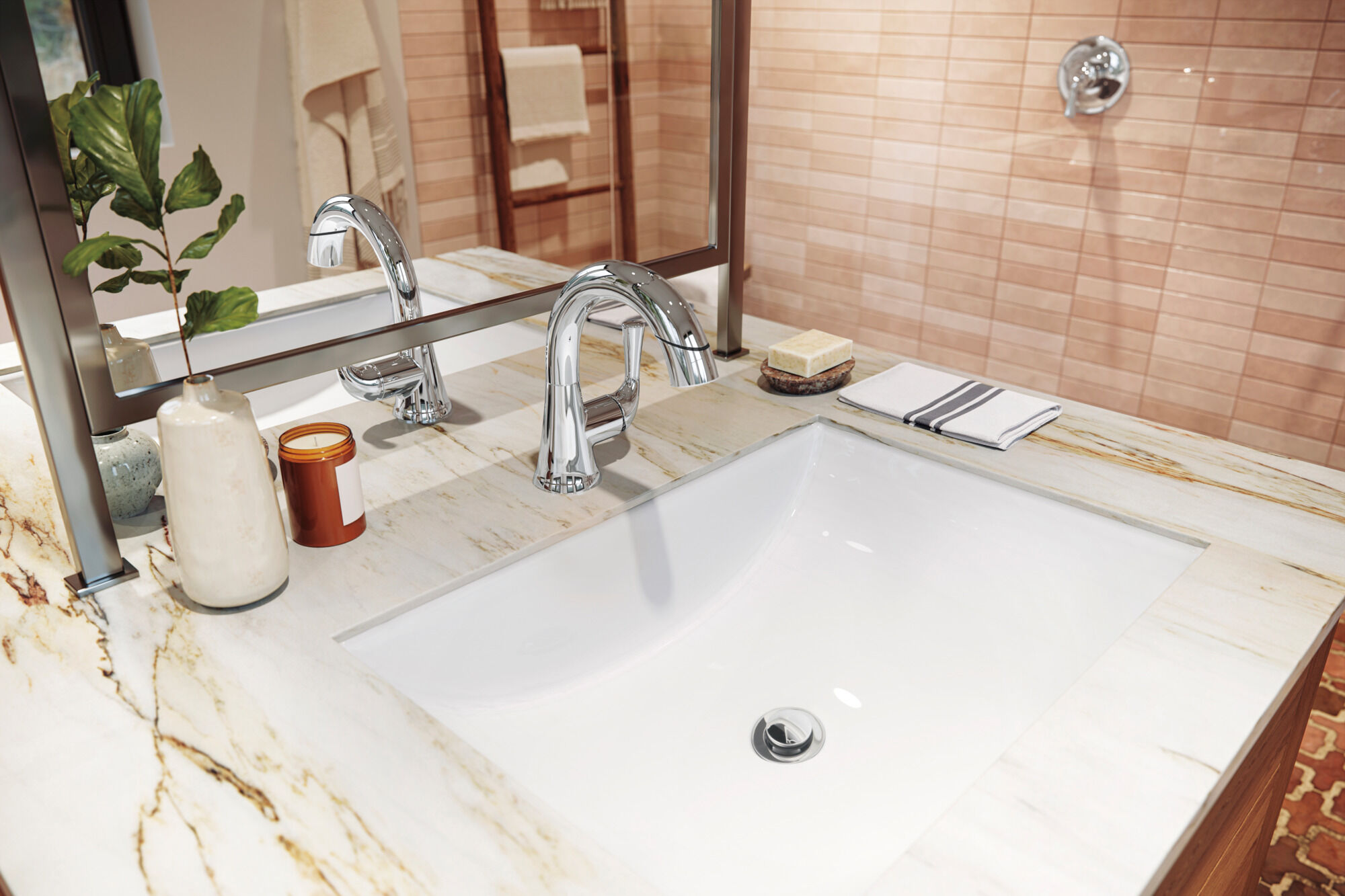 533LF-PDMPU Выдвижной смеситель для ванной с одной ручкой Delta Faucet Kayra Хром - Вид №2