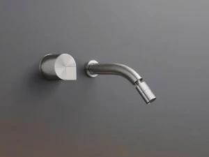 Ceadesign Смеситель для умывальника из нержавеющей стали настенный на 2 отверстия с регулируемым изливом Duet Det 19