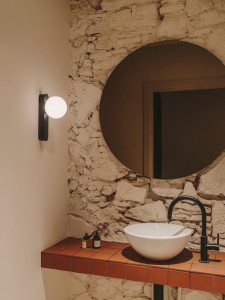 Металлическая аппликация