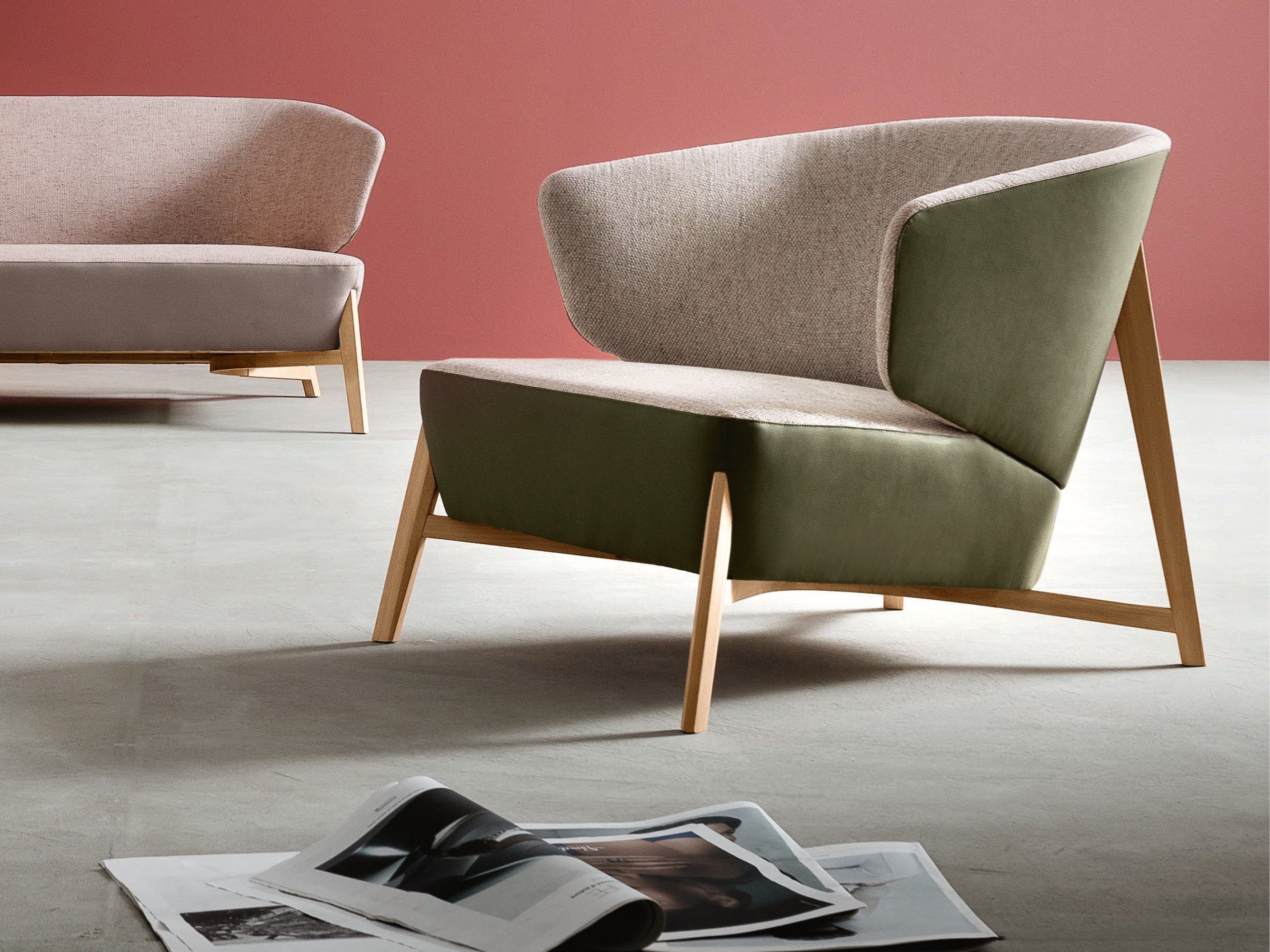 Кресло из ткани и кожи с деревянной основой Innova Imbottiti Арсенал ARCH-00113089 - Вид №4