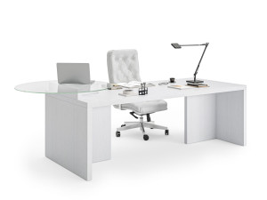 Исполнительный стол с фартуком и стеклянной столешницей