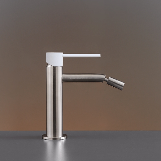 бортик смесителя с регулируемым носиком H. 145 мм, отверстие в холодной воде  <DIV> Доступная с цветной ручкой, а не цветные ручками версии </div> <div> </div> <div> The версия с не цветной ручкой доступна в специальные отделки CEA в <B> </div> GAS02 CEAD CEADESIGN  - Вид №1