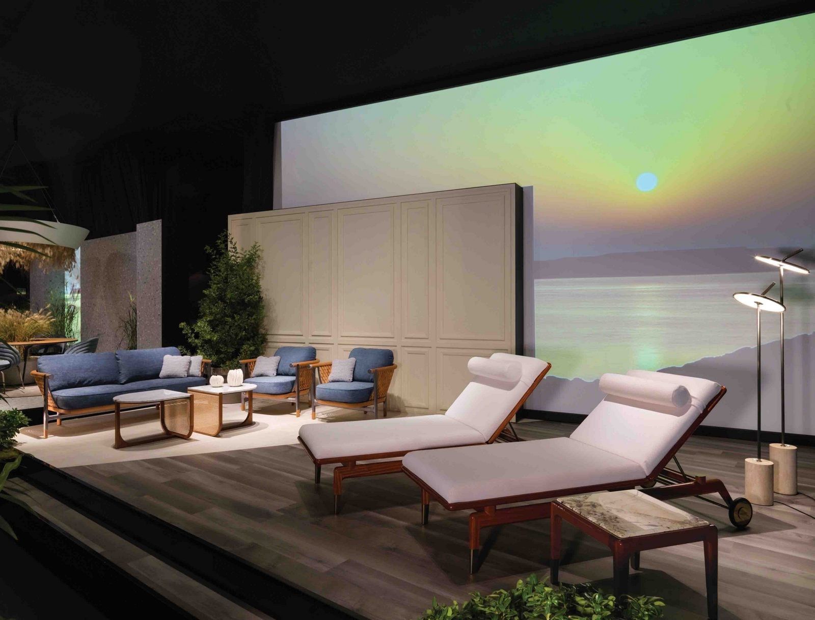 Высокий журнальный столик из мрамора и красного дерева Visionnaire Реддинг ARCH-00032846 - Вид №1