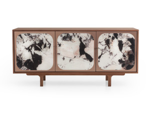 Шкаф из дерева и стекла с распашными дверями