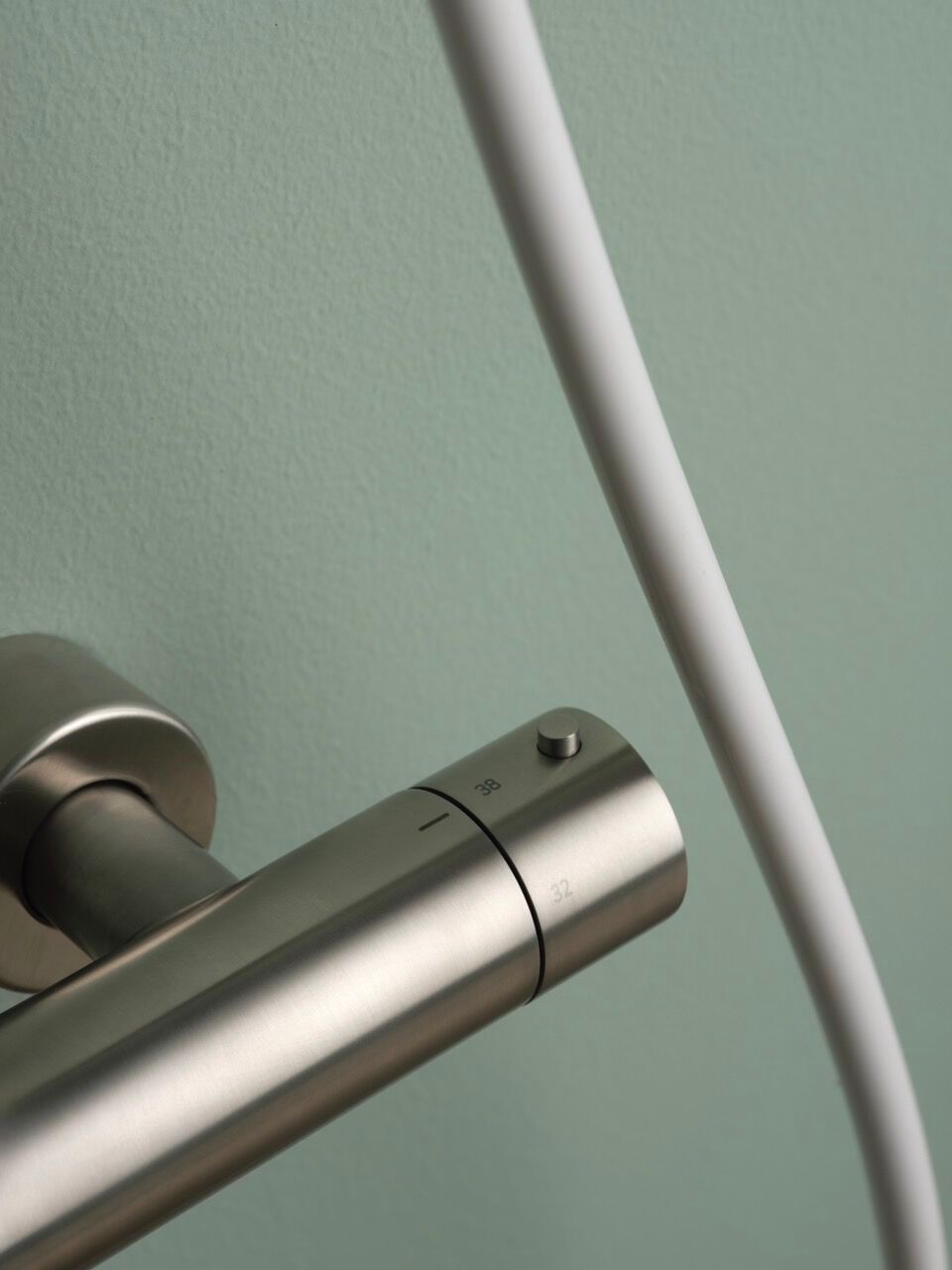 Термостатическая душевая колонна из нержавеющей стали с душем и ручным душем BEAMTECH Level ARCH-00139539 - Вид №2