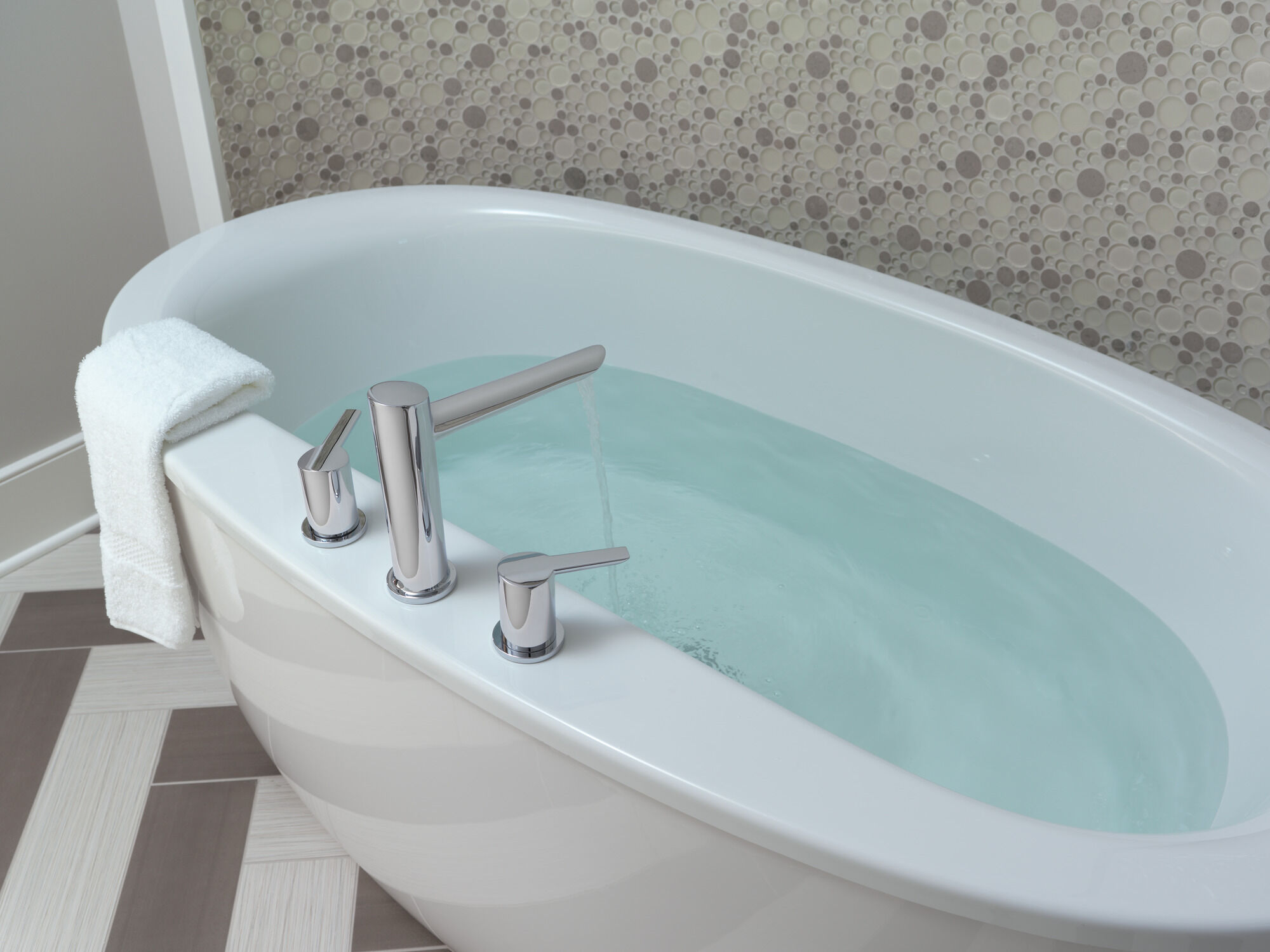 T2761-SS Римская ванна Delta Faucet Compel Нержавеющая сталь  - Вид №1