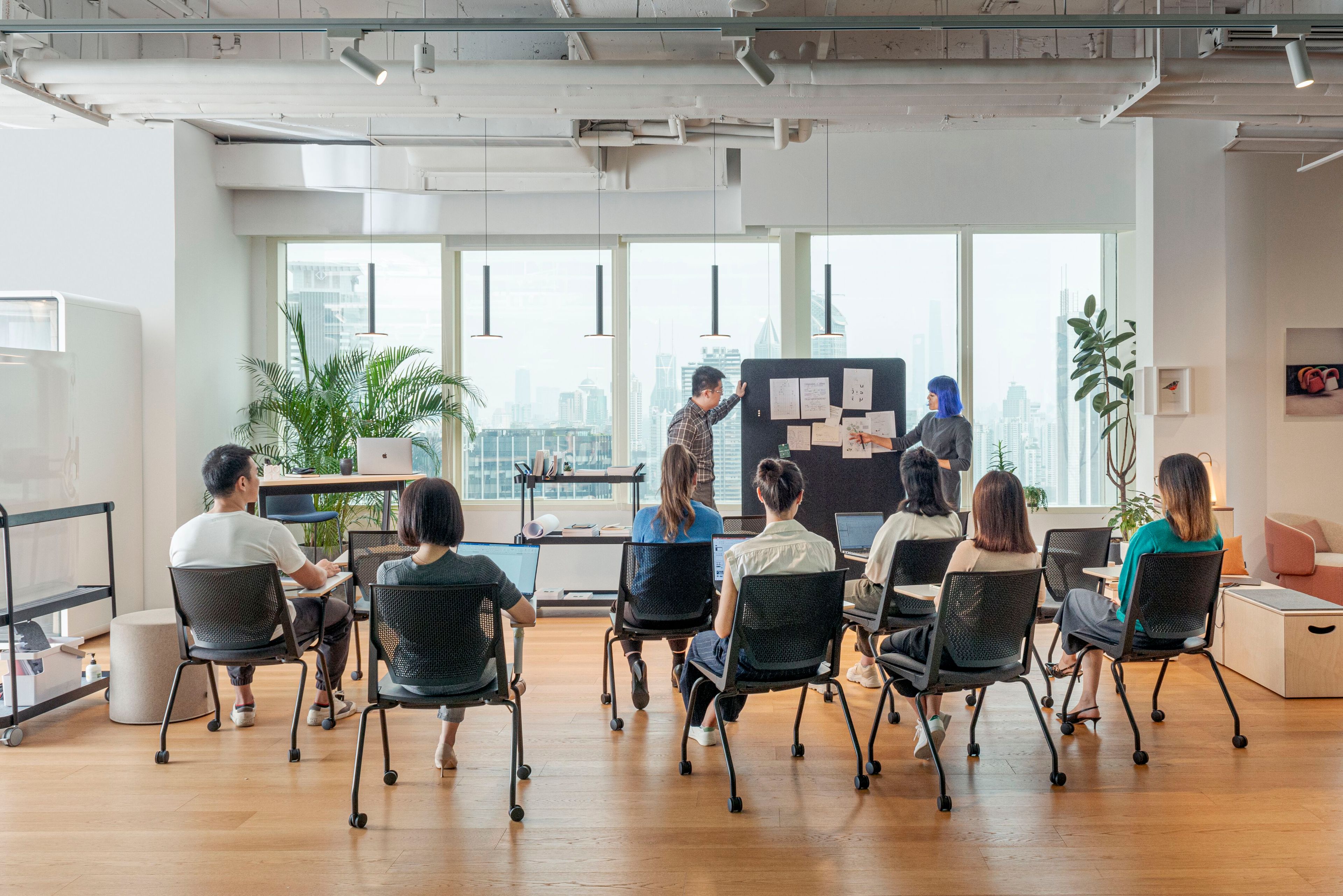 Офисное кресло с мягкой тканью с колесами Haworth BOWI ARCH-00021284 - Вид №1