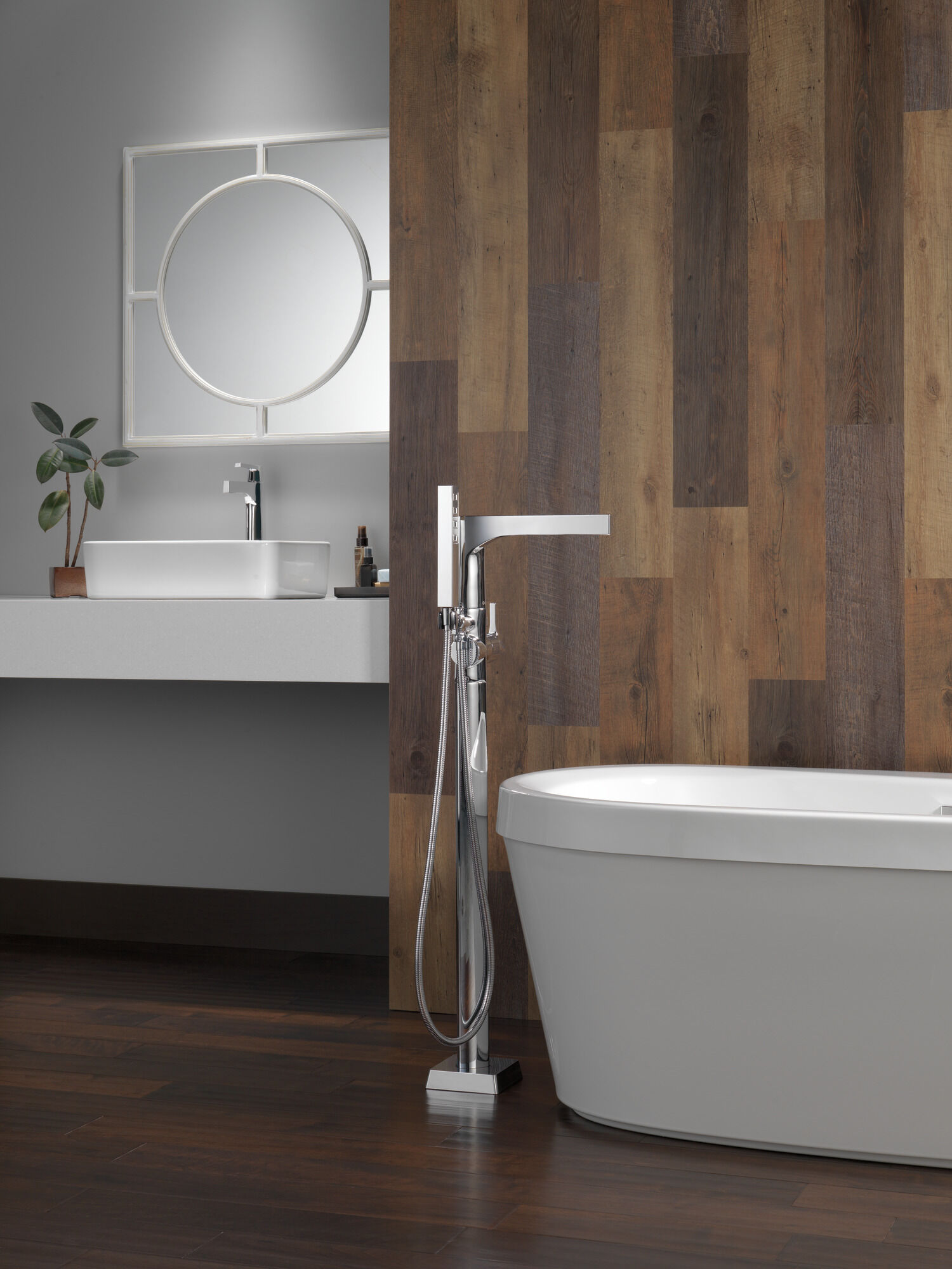 Отдельно стоящая ванна 60 "x 32" со встроенным сливом и переливом Delta Faucet Synergy B14416-6032-WH - Вид №6