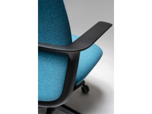 5-спицевое вращающееся офисное кресло