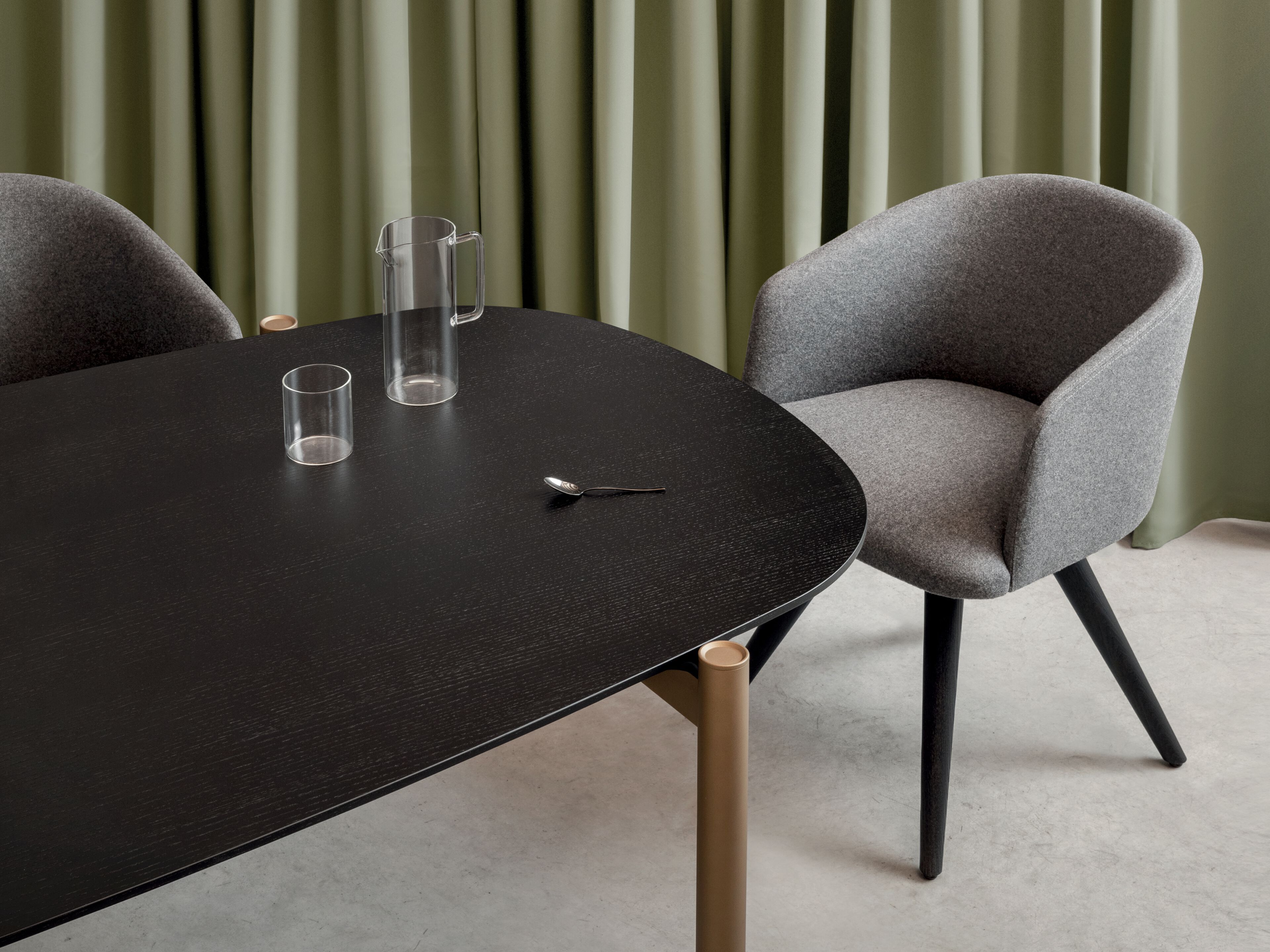 Мягкое деревянное низкое кресло с подлокотниками Riccardo Rivoli Niù ARCH-00080866 - Вид №2