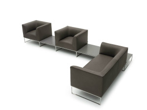 3-местный кожаный диван