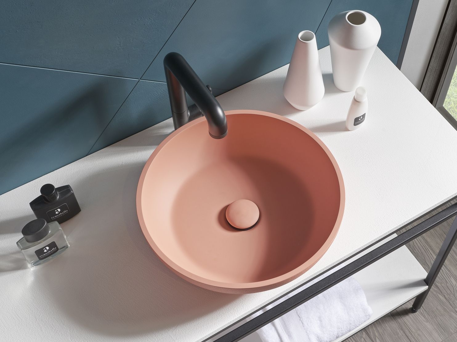 Одинарный круглый умывальник из Акрона© Acquabella On top ARCH-00059395