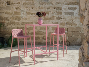 Высокий квадратный садовый стол