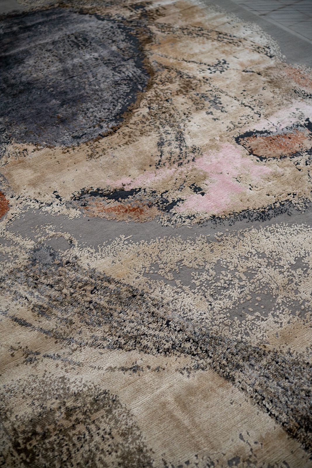 Индийский ковер из новозеландской шерсти и чистого шелка Mantellassi 1926 STYLIZED ASTEROID ARCH-00007252 - Вид №2