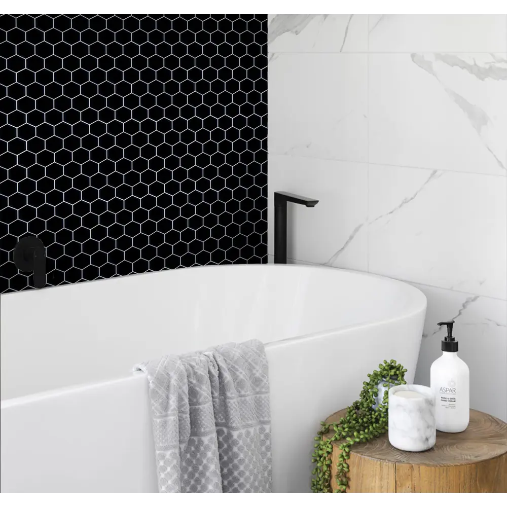 Наклейка декоративная 3D мозаика Черные соты 25x25 см FBRUSH STLM-2123947 - Вид №1