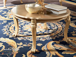 Низкий круглый журнальный столик для гостиной