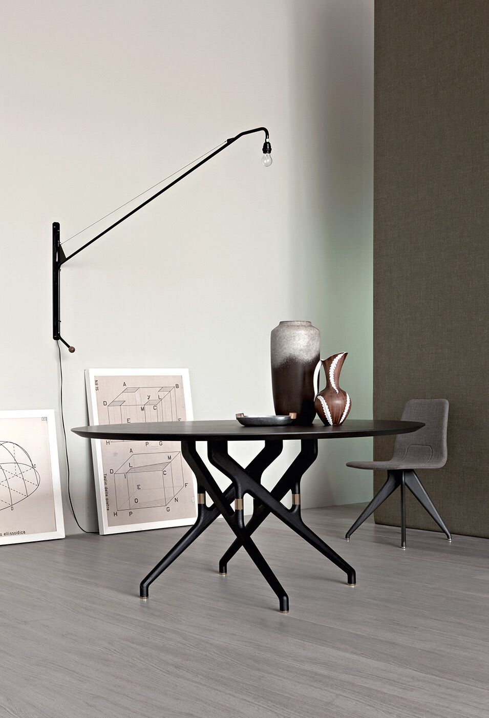 Круглый деревянный и стеклянный обеденный стол Potocco торс ARCH-00017287