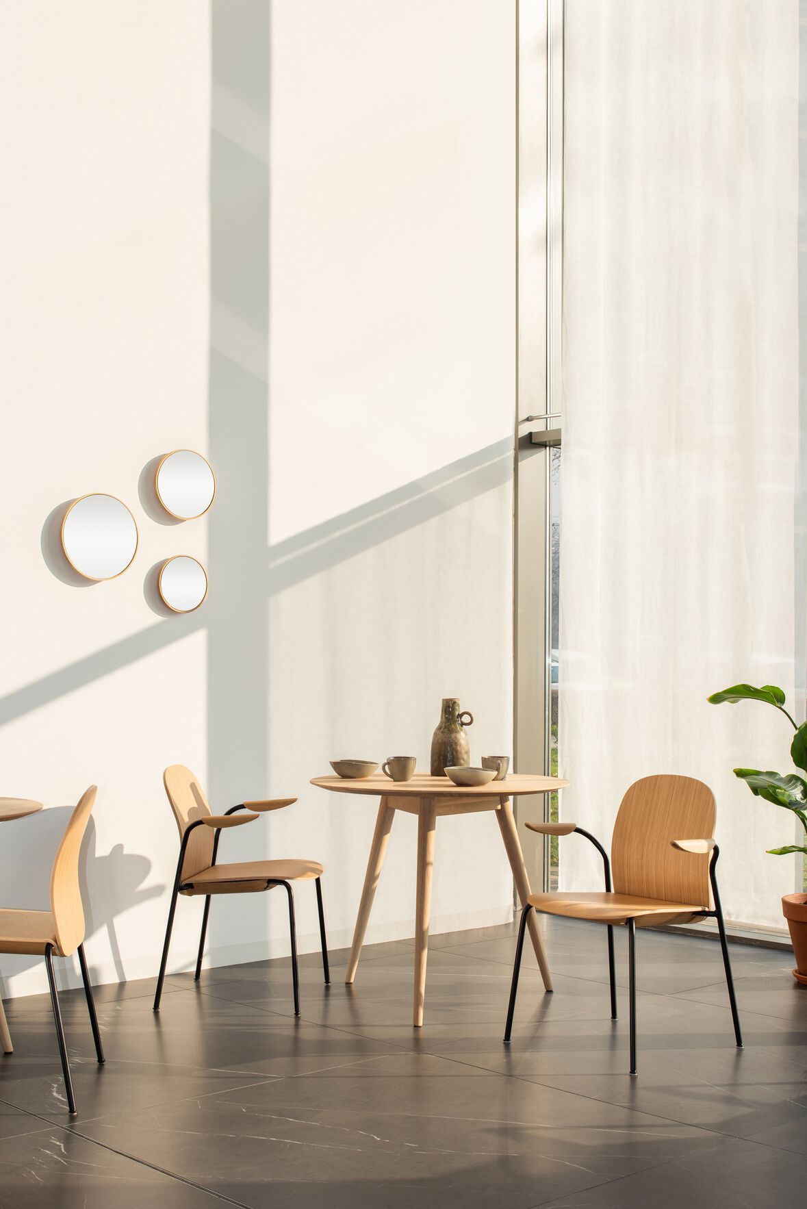 Штабелируемый дубовый стул с мягким сиденьем Gazzda Book ARCH-00145460 - Вид №14