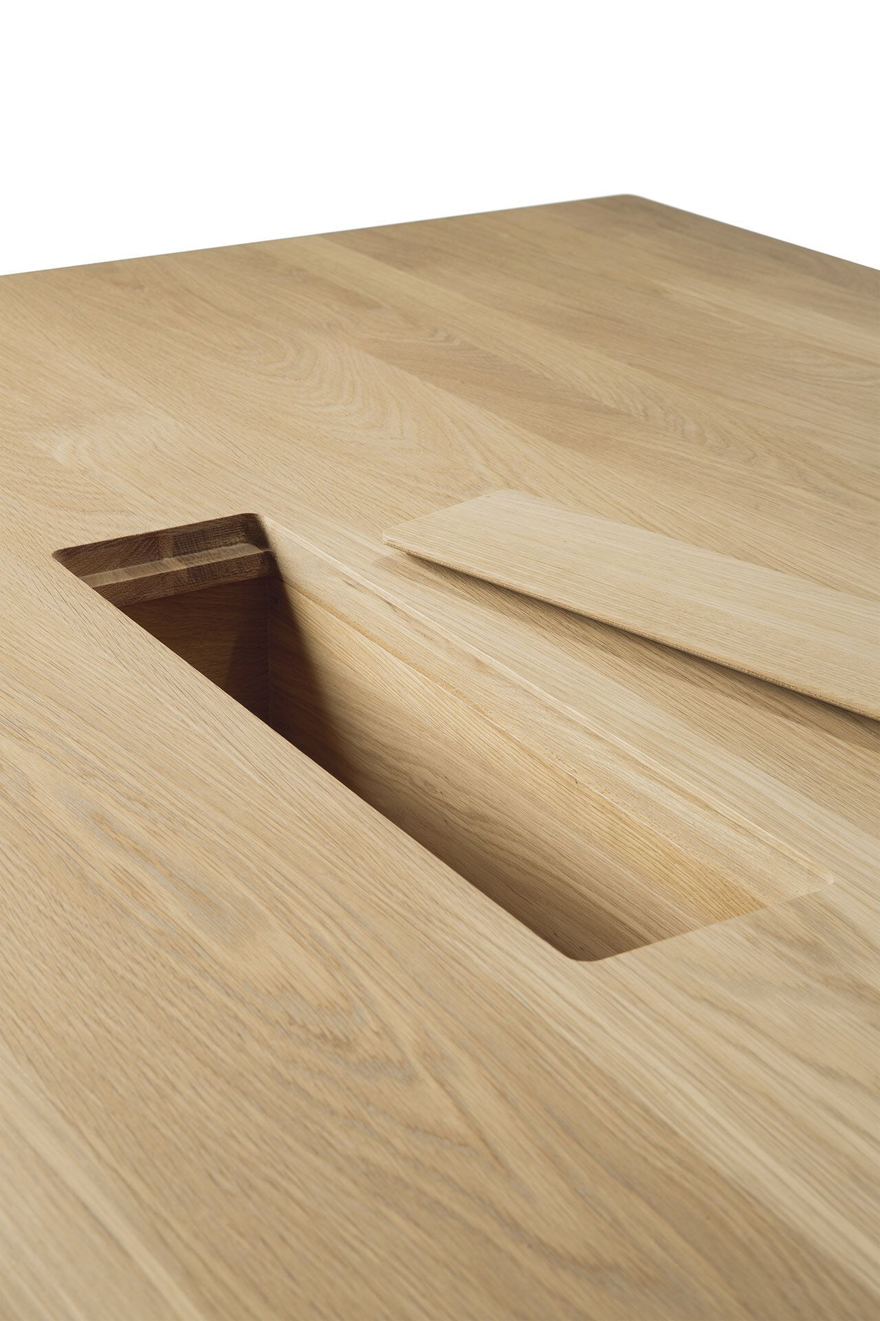 Овальный стол для совещаний из дуба с системой люверсов Ethnicraft Geometric ARCH-00042679 - Вид №5