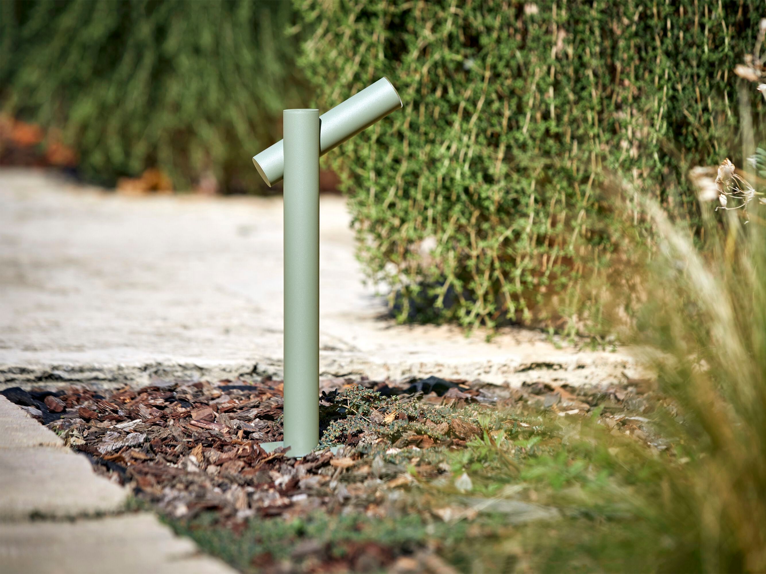 Металлическая напольная лампа Estiluz Tik ARCH-00106690