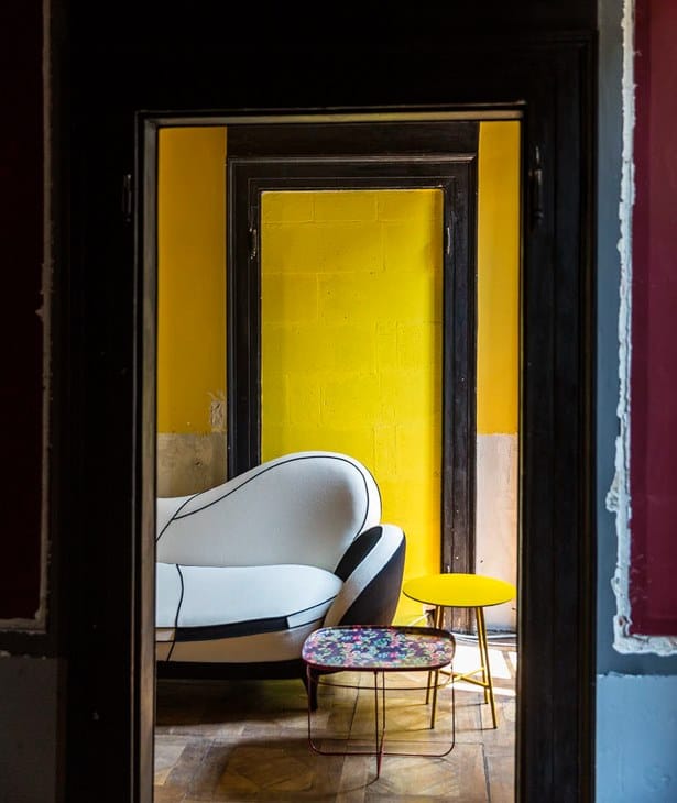 Журнальный столик из полиэфирной смолы со стальной рамой MOROSO UKIYO ARCH-00015312