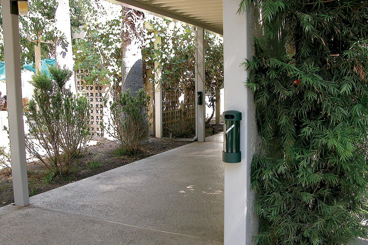 FSRT210 Приемник для золы Buttler  Forms-surfaces  - Вид №2