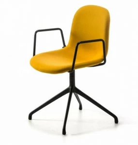 arrmet Кресло вращающееся на козелке с подлокотниками Máni fabric