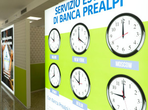 Звукопоглощающие перегородки из алюминия и ткани