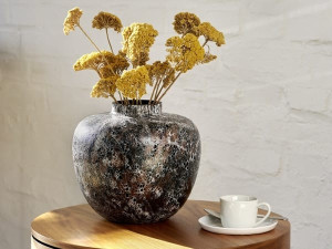 Ваза из дутого стекла