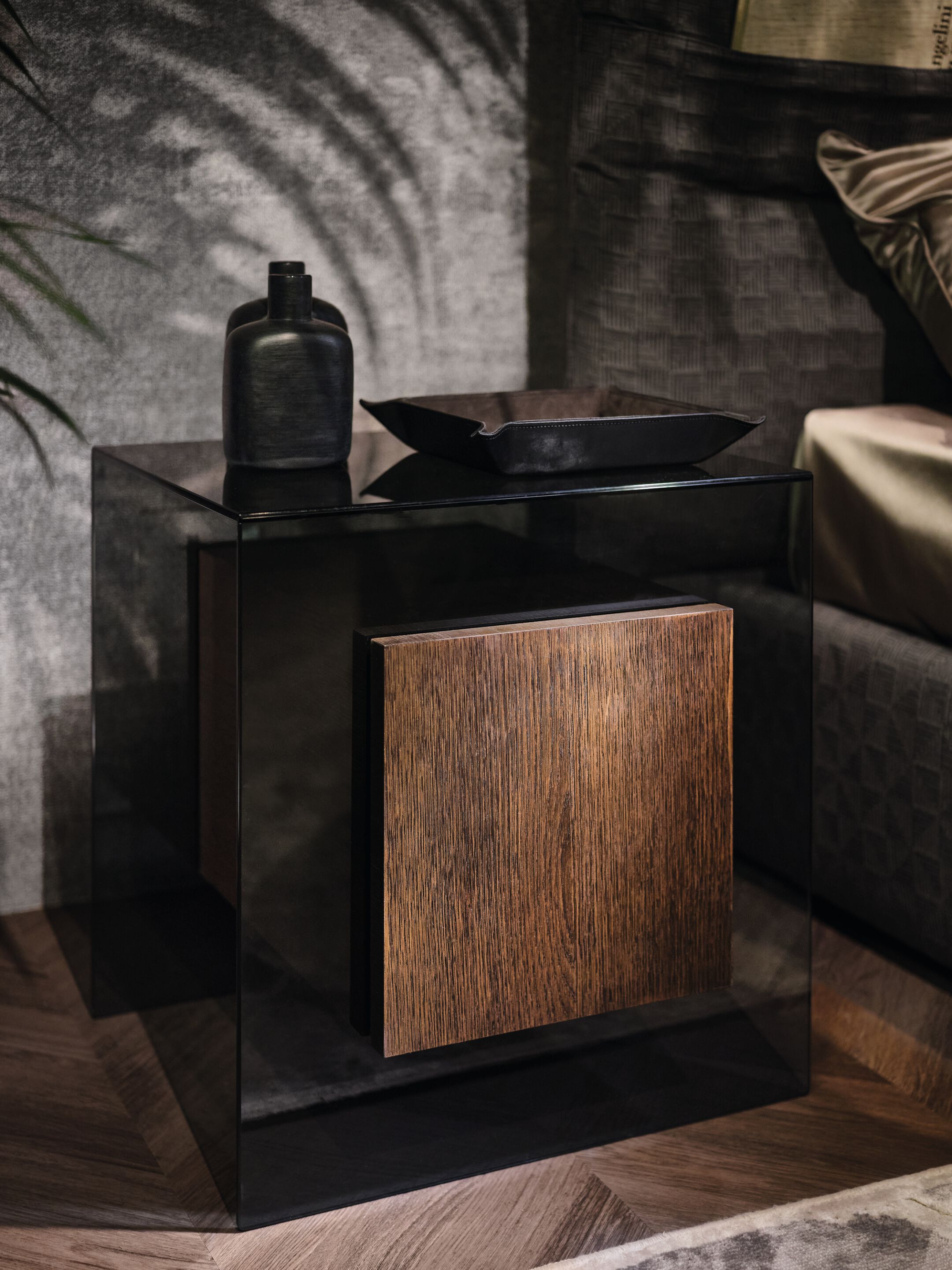 Тумбочка из дерева и стекла RIVATELIER поплавок ARCH-00141878 - Вид №2