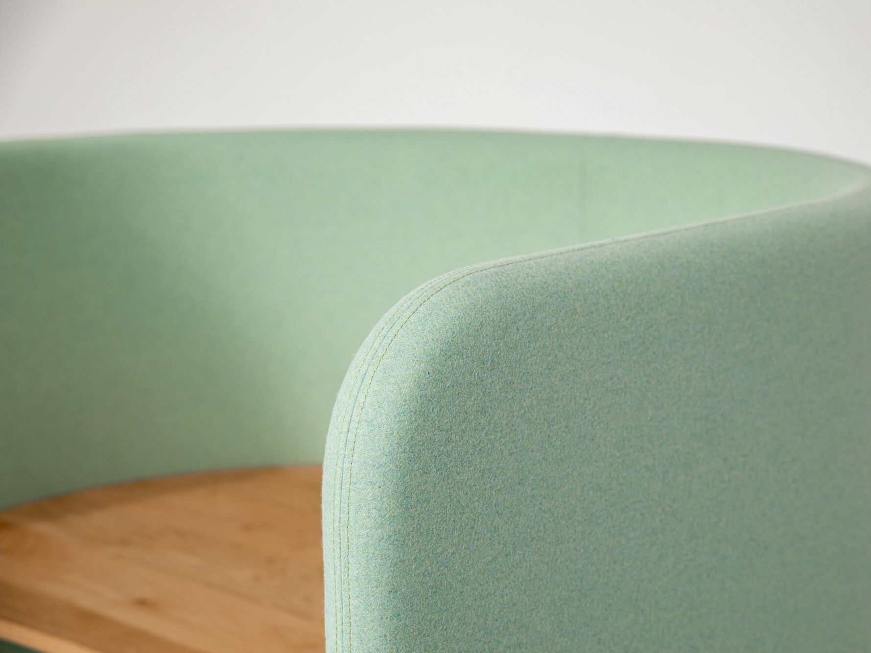 Стол со звукопоглощающими перегородками BuzziSpace BuzziHug Work ARCH-00069800 - Вид №10