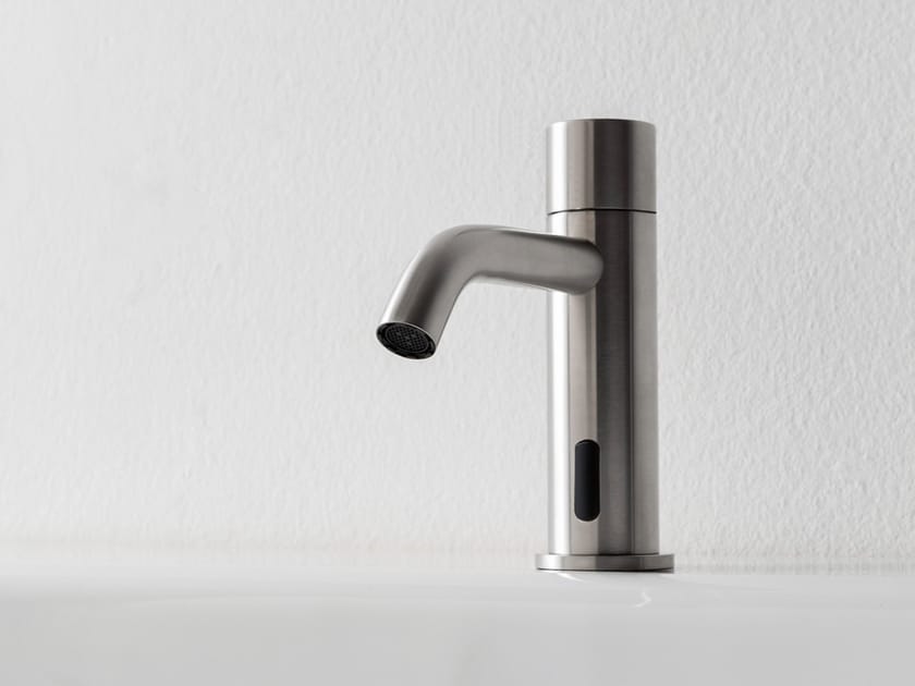 Электронный смеситель для раковины из нержавеющей стали Rubinetterie Treemme 40 мм ARCH-00111409