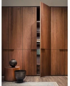 Lema Шкаф из орехового дерева на заказ
