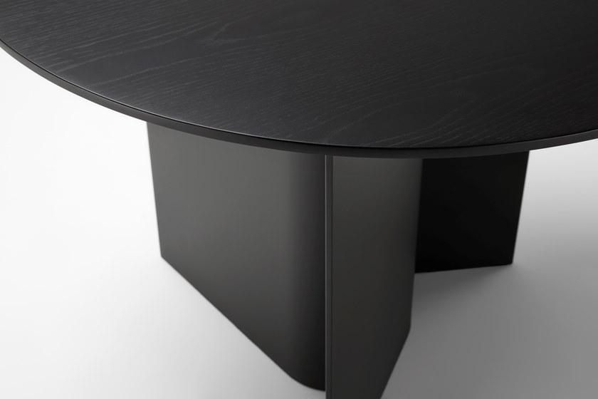 Ross Gardam Круглый стол из алюминия и столешница из мореного дуба Breeze Br01 - Вид №2