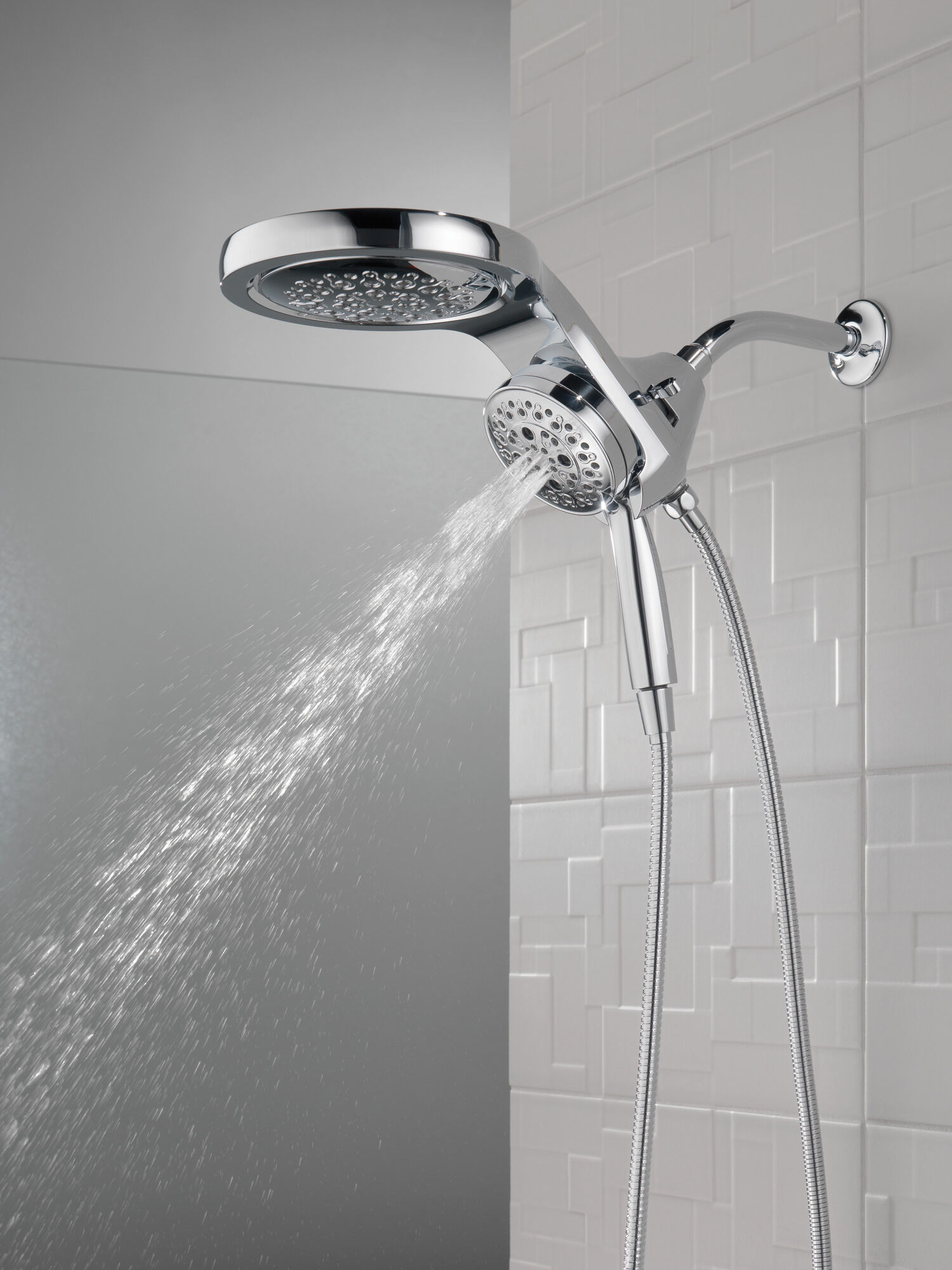 58680 HydroRain® H2Okinetic® 5-регулировочная душевая лейка два в одном Delta Faucet Universal Showering Хром  - Вид №20