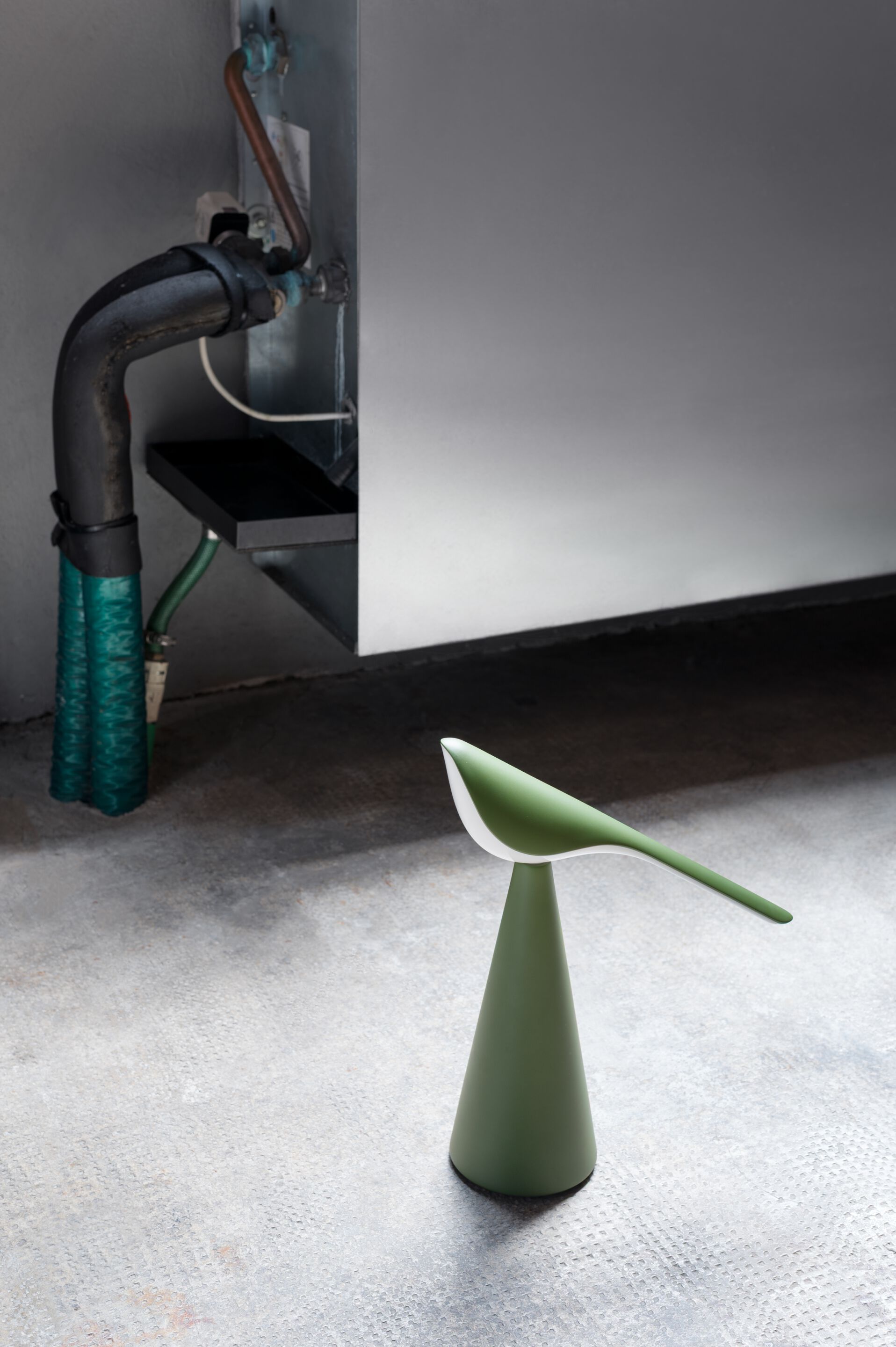 Алюминиевая светодиодная настольная лампа Established&Sons TIKI ARCH-00145932 - Вид №51