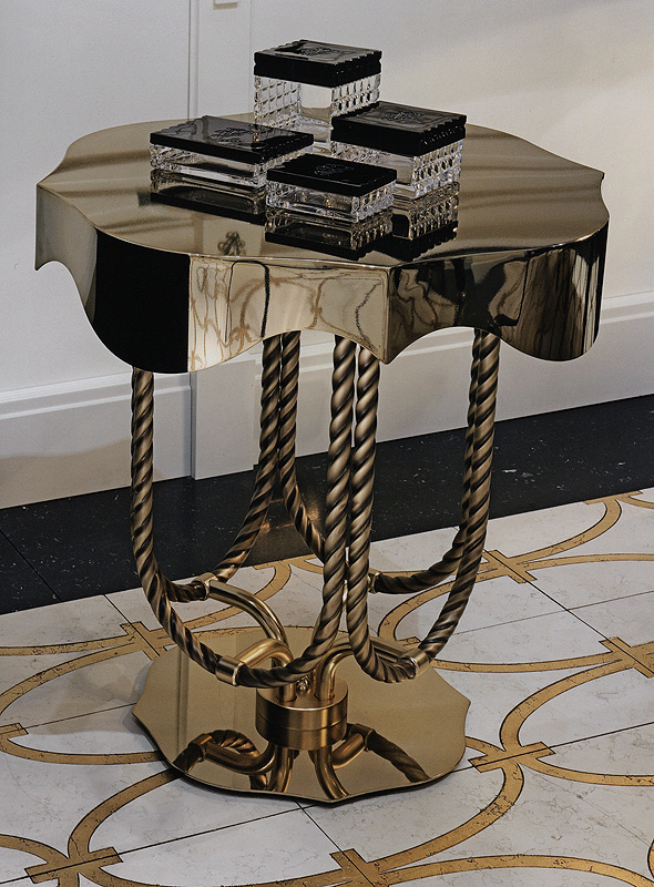 Столик  VISIONNAIRE BEAU GESTE 