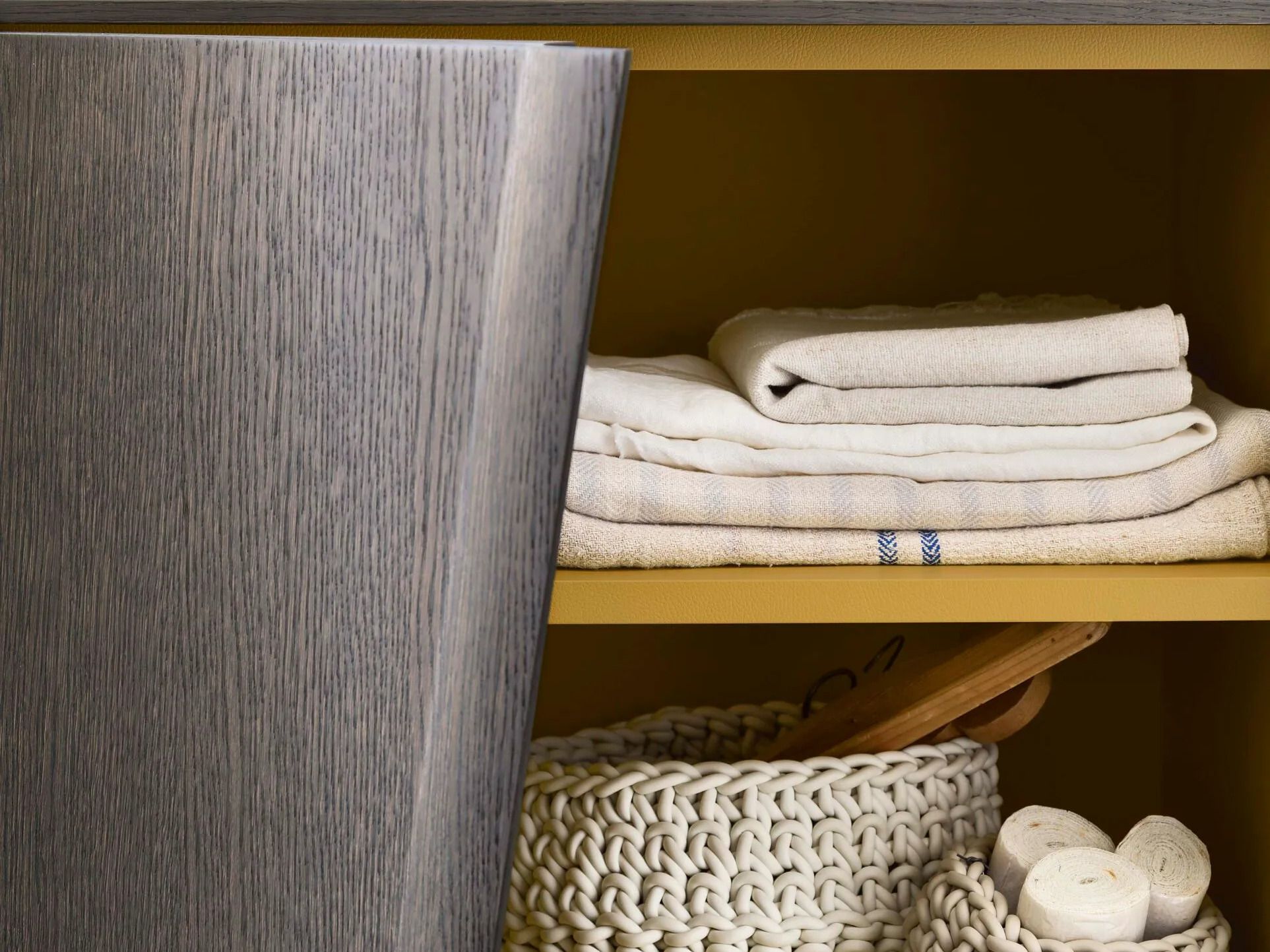 Деревянный шкаф с распашными дверцами Alf DaFrè Musa ARCH-00036838 - Вид №7