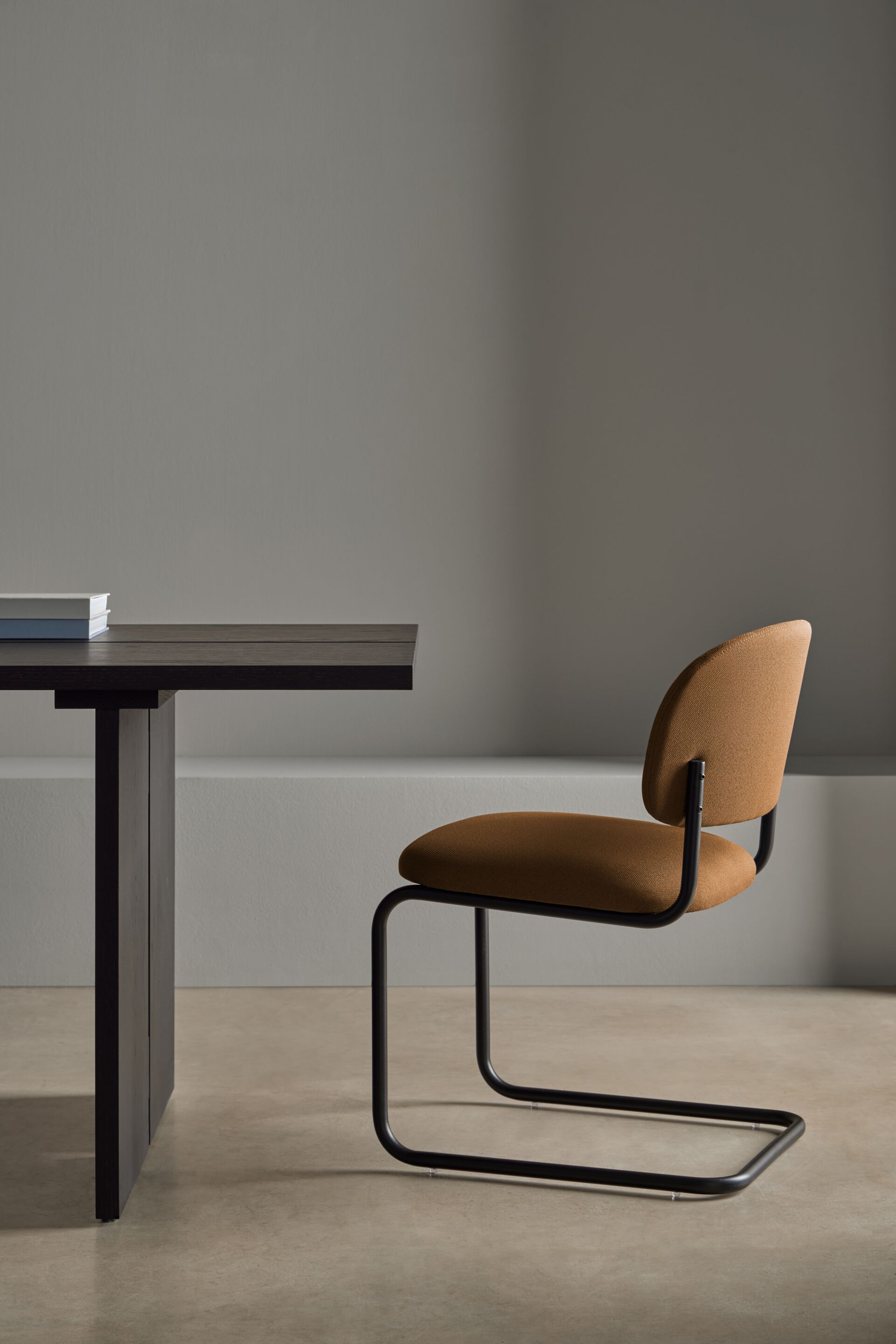 Мягкий тканевый консольный стул Blasco&Vila RC Metal ARCH-00037998 - Вид №3