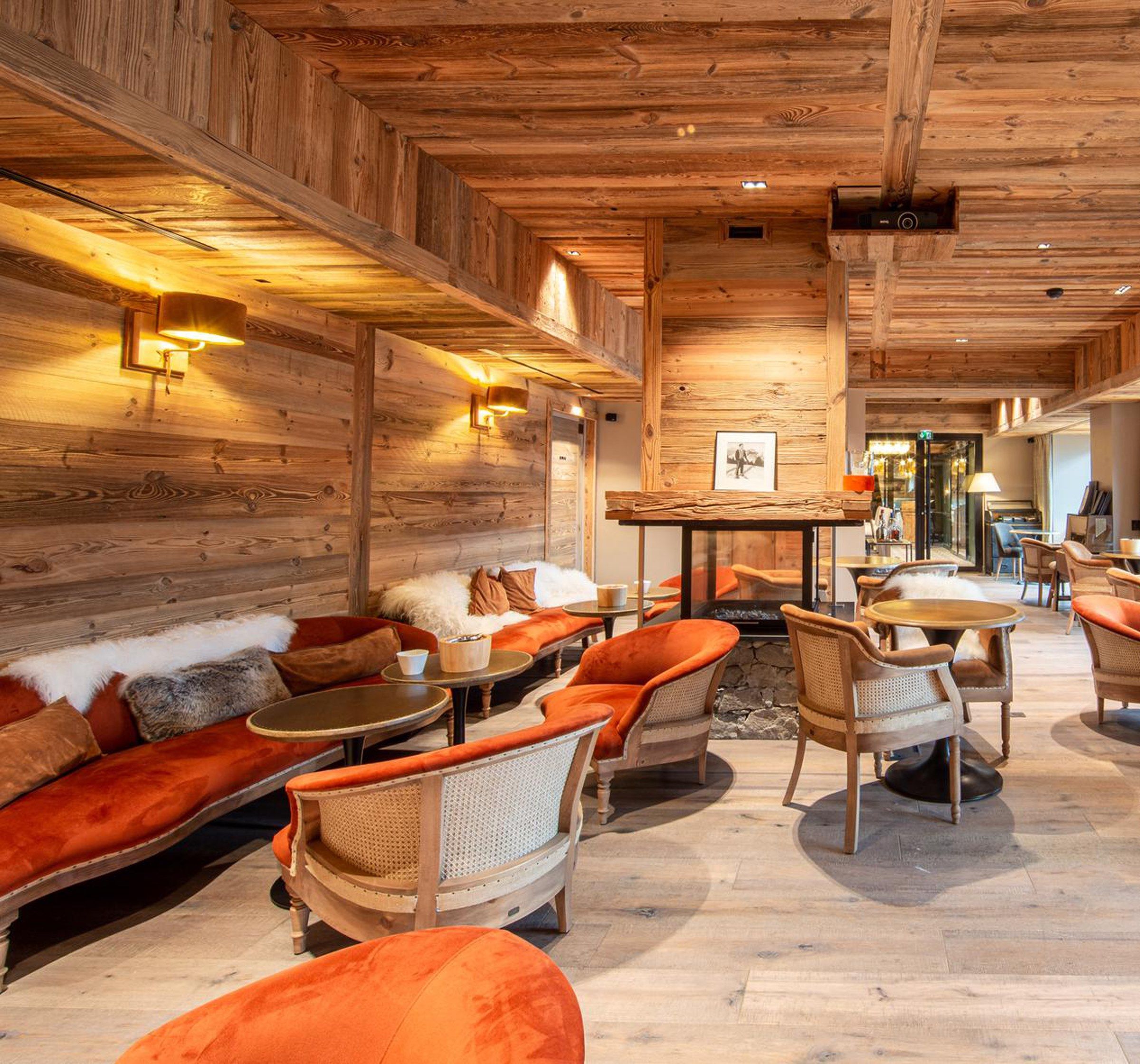 Бархатный стул с подлокотниками CREARTE COLLECTIONS Paris Essence ARCH-00138109 - Вид №9