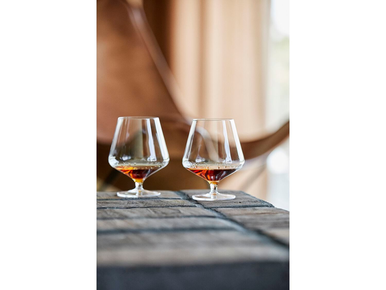 Бокал для коньяка из дутого стекла ZONE DENMARK Rocks ARCH-00085940 - Вид №4