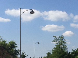 Уличный фонарь из оцинкованной стали