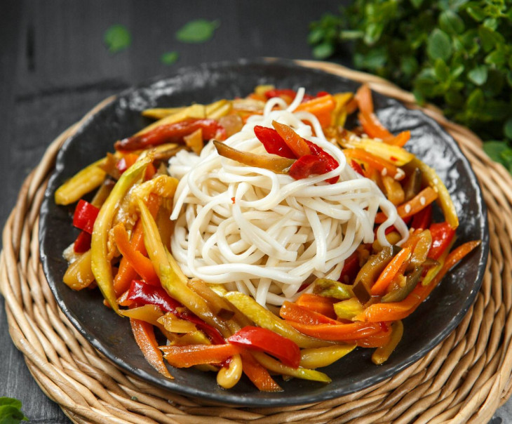 9699 Лапша удон с овощами Вкусляндия  - Вид №1