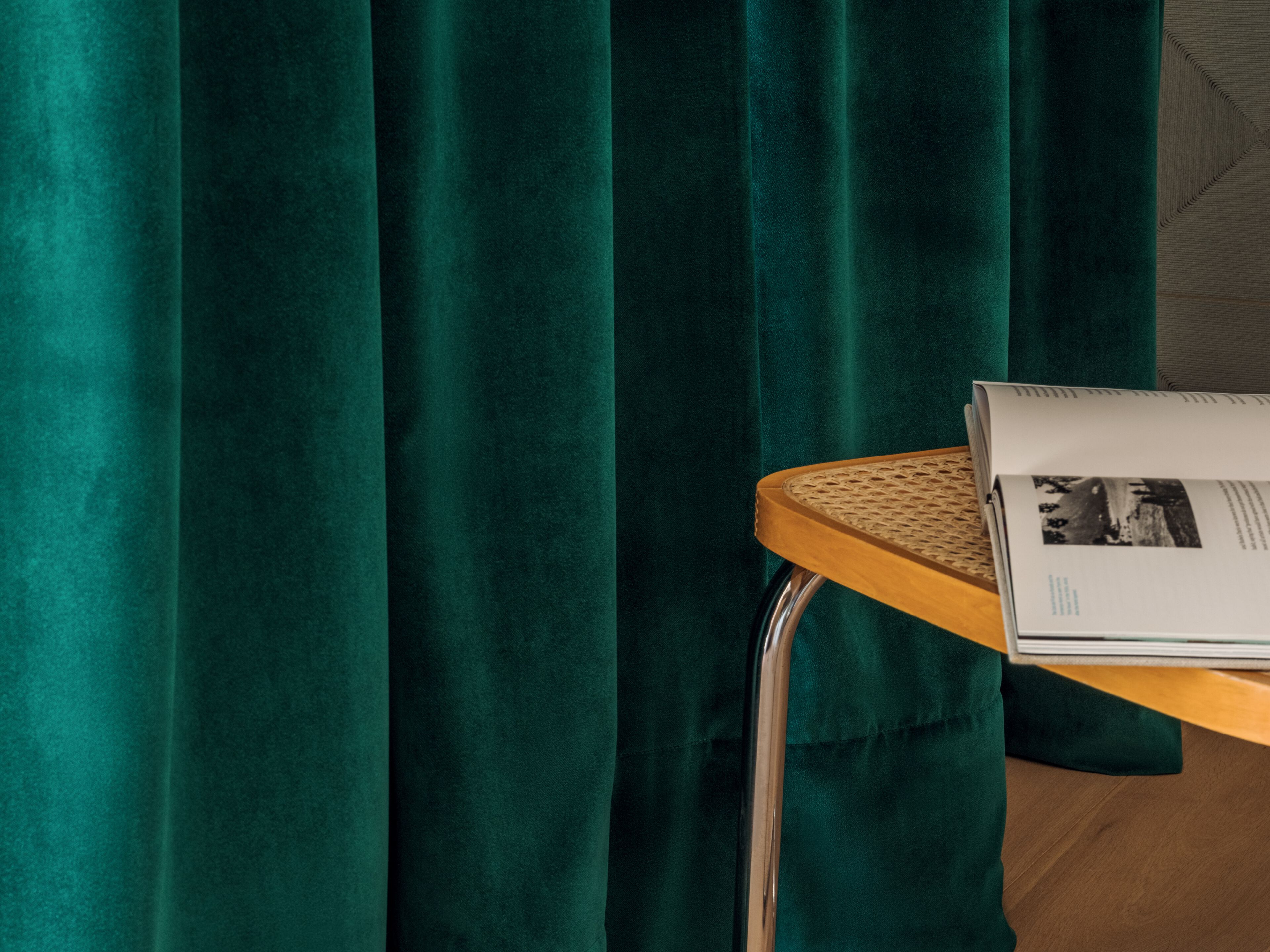 Бархатная однотонная ткань Élitis HÔTEL PARTICULIER 2 ARCH-00101870