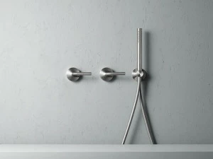 Quadrodesign Смеситель для душа с ручным душем Levo