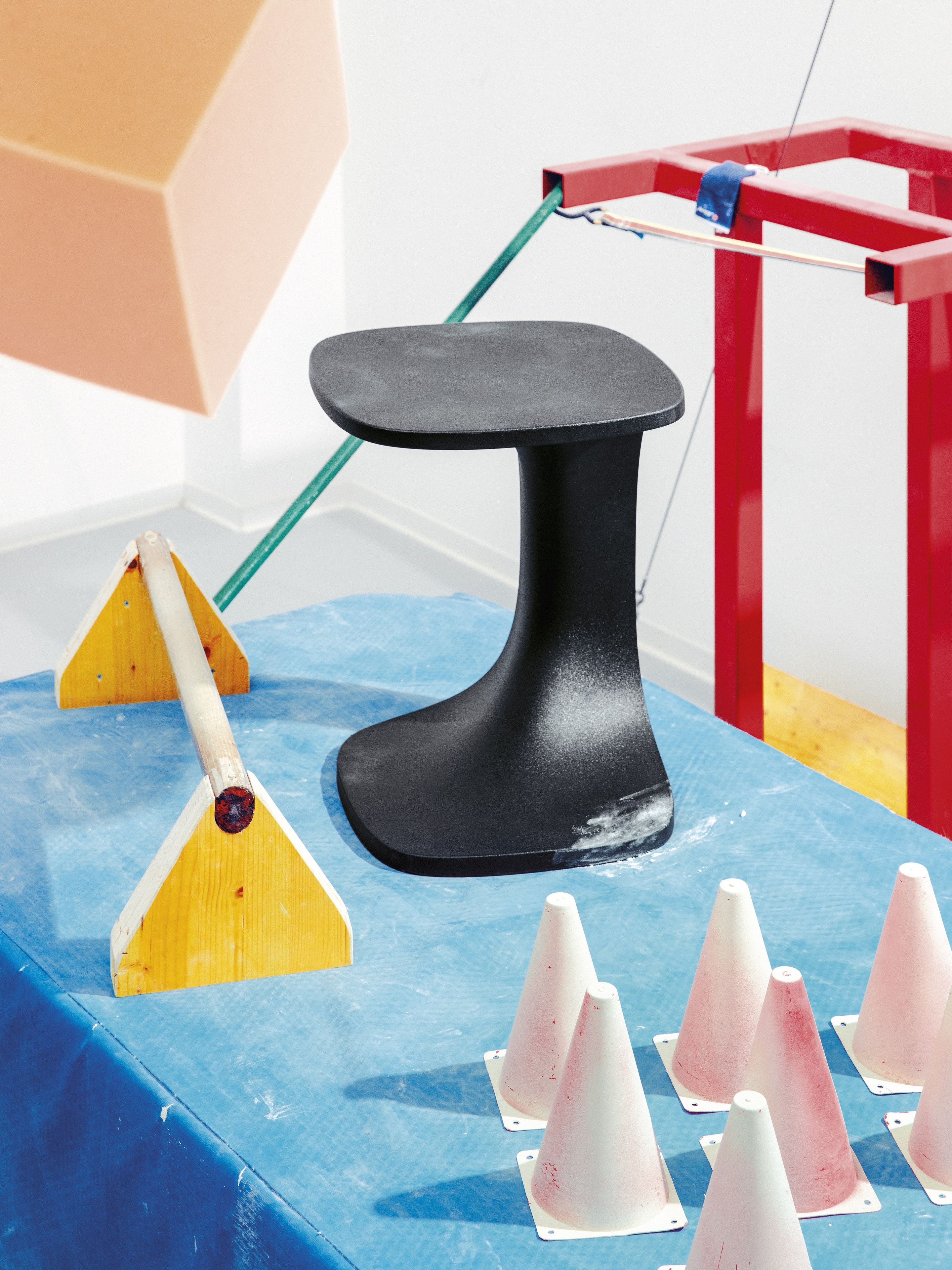 Квадратный бетонный журнальный столик Kristalia шрифт ARCH-00114120 - Вид №4