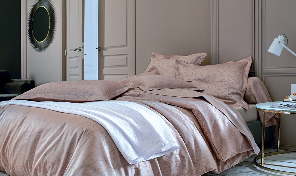 PHENIX_BR_200 КПБ 200/220 прост 240/300 2 нав 50/75 сатин жаккард 460TC (в подарочной коробке) Blanc des Vosges Santreyd 